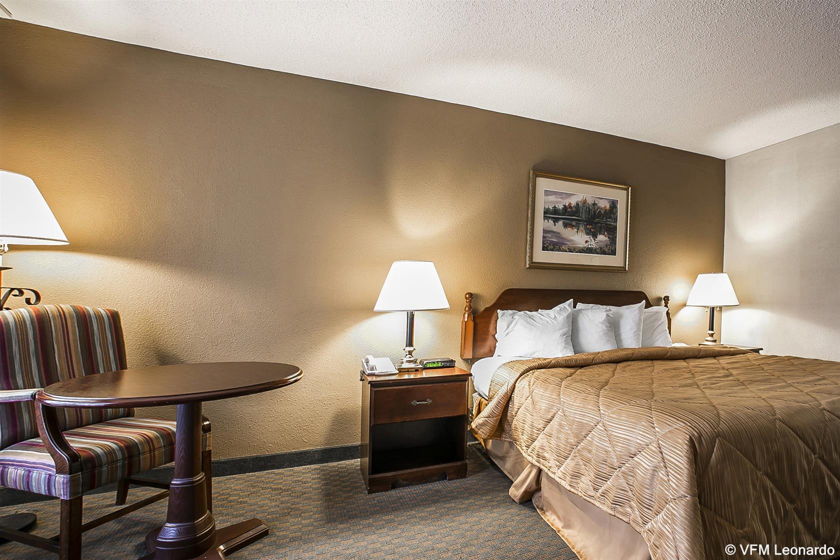 Quality Inn & Suites Santee Exteriör bild