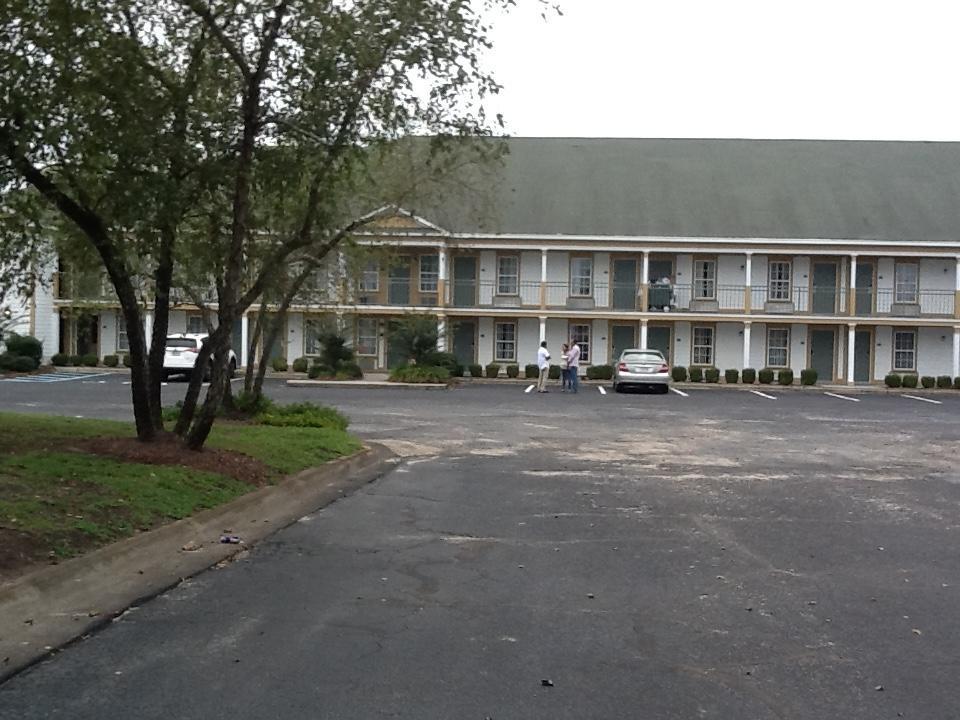 Quality Inn & Suites Santee Exteriör bild