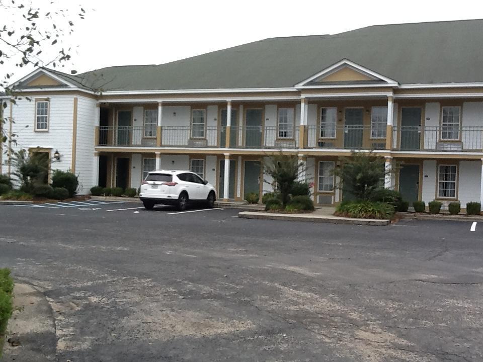 Quality Inn & Suites Santee Exteriör bild