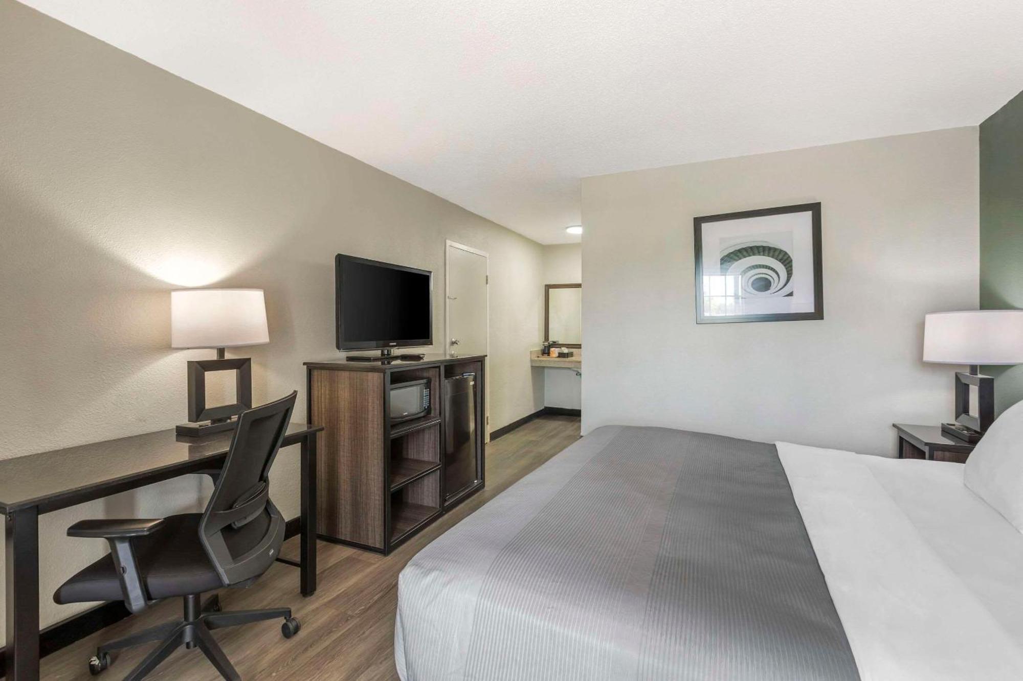 Quality Inn & Suites Santee Exteriör bild