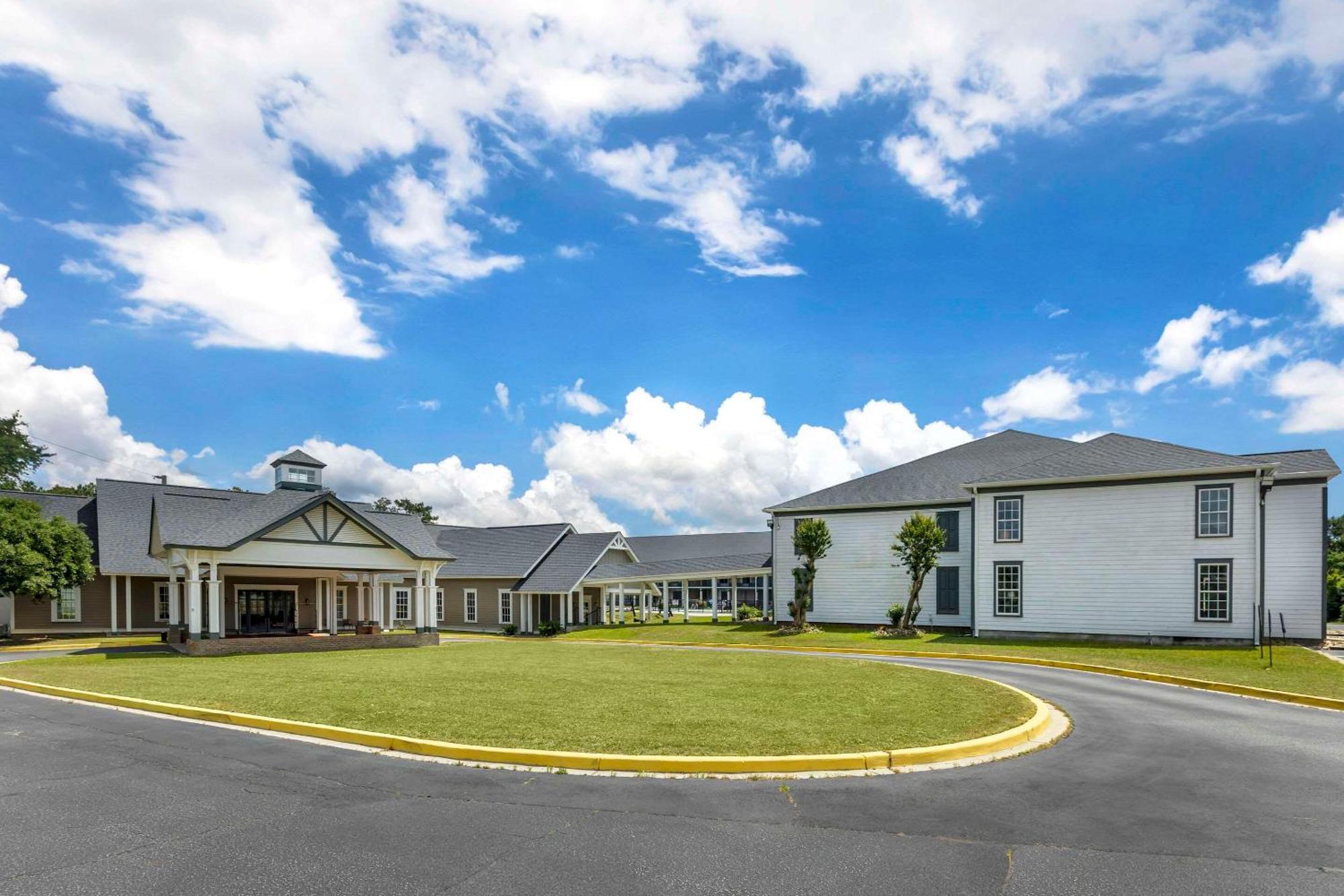 Quality Inn & Suites Santee Exteriör bild