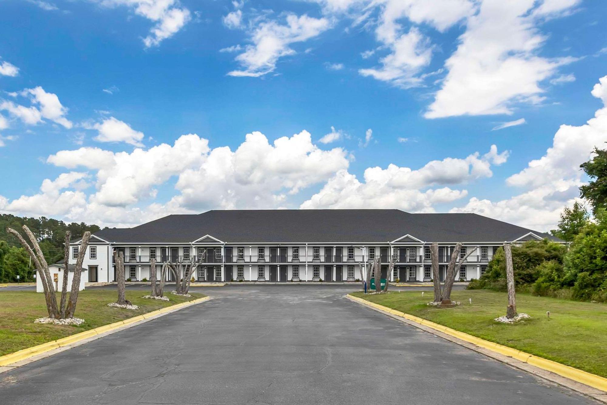 Quality Inn & Suites Santee Exteriör bild